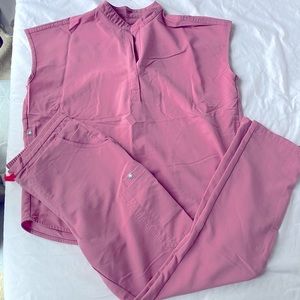 Figs scrub set